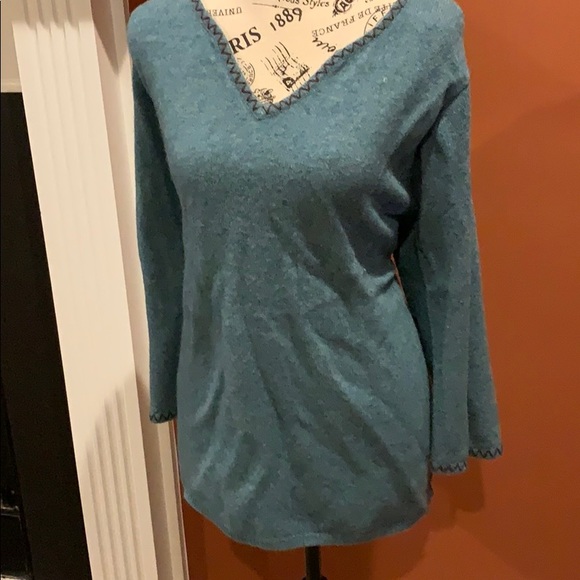 Two v neck sweaters - 22/24 - Picture 3 of 5